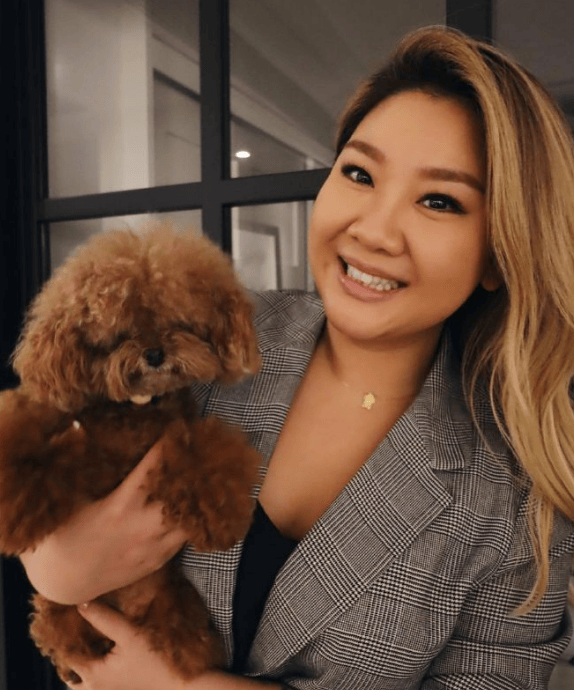 沈殿霞与郑少秋的女儿郑欣宜<strong></p>
<p>电动车</strong>，成为本周补位歌手！官方介绍：郑欣宜的歌声是岁月酿造的蜜糖，带着治愈的甜与成长的收获