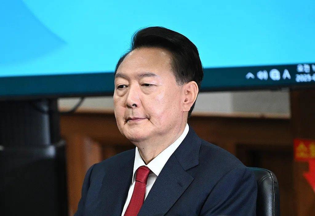 尹锡悦被拘首日菜单曝光<strong></p>
<p>比特币期货</strong>，有蒸土豆辣白菜，牢房内部条件：没床没空调，只能打地铺