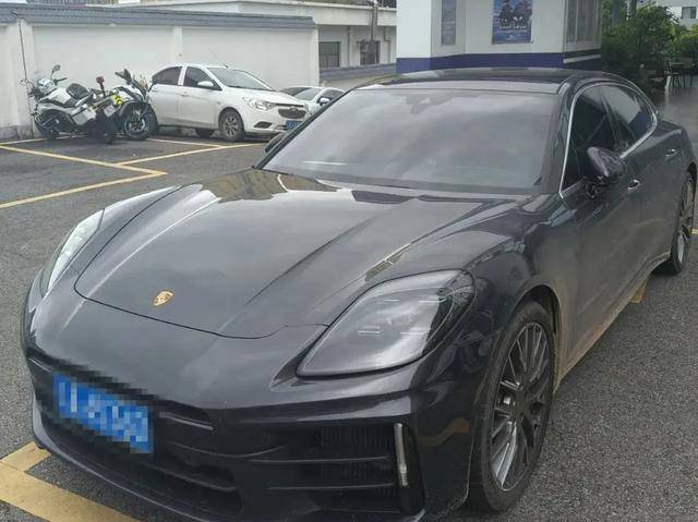 离奇<strong></p>
<p>比特币大跌</strong>！昆明一辆140万的保时捷在停车场凭空消失