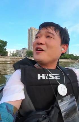 长沙男子突发奇想划船下班<strong></p>
<p>比特币官网</strong>，25分钟车程划了3小时，当事人：手累腿麻，不会有下次