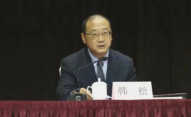 又打一“虎”<strong></p>
<p>比特币挖矿机</strong>！副部级高官任上落马