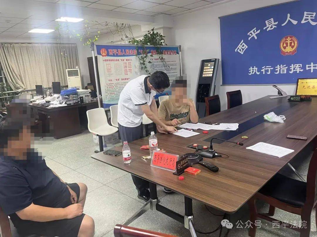 现场画面曝光！河南驻马店出动多名干警<strong></p>
<p>比特币最新消息</strong>，多人被带走！