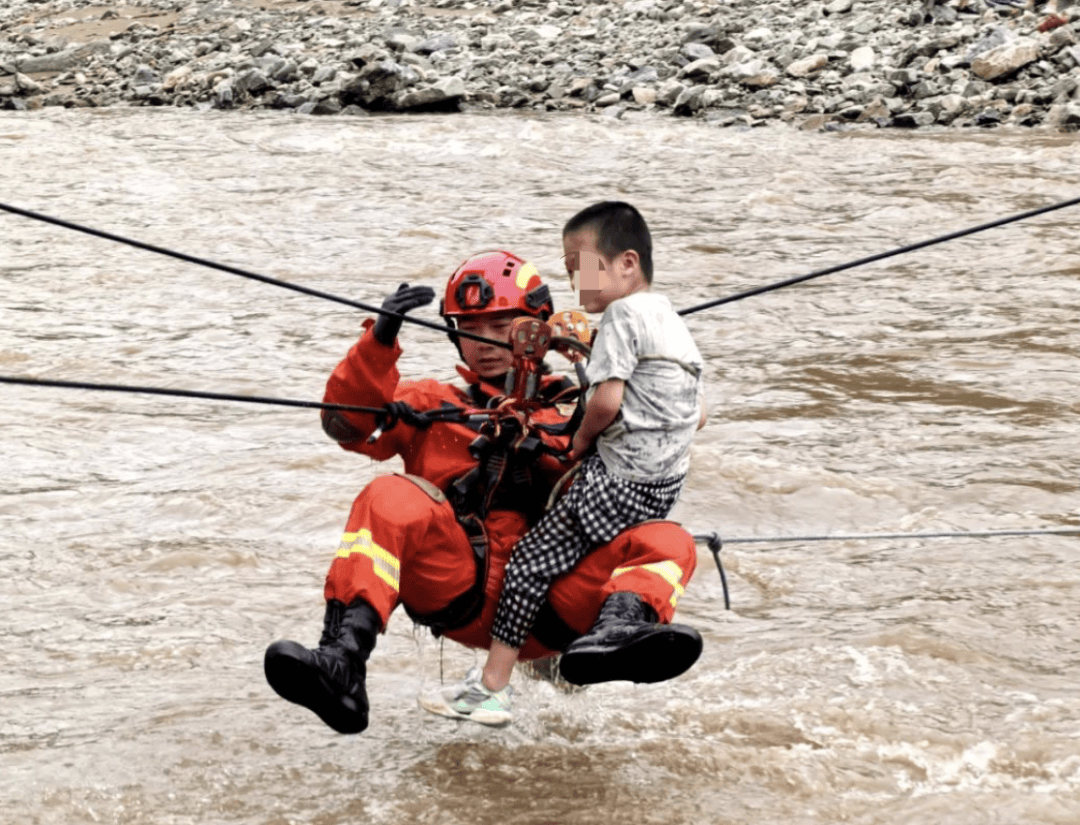 北京强降雨<strong></p>
<p>如何挖比特币</strong>！直击灾后紧急救援现场