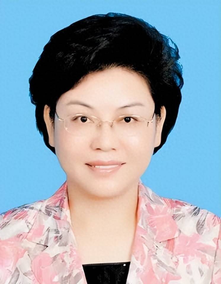 中纪委网站发布：女老虎落马！上个月<strong></p>
<p>比特币现在行情</strong>，74个干部被查