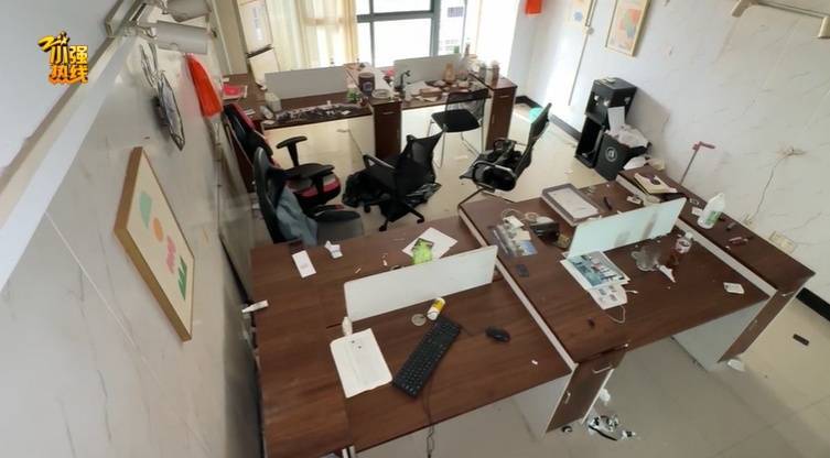 气炸了！杭州房东被拉黑<strong></p>
<p>比特币价格今日</strong>，收房时惊呆：地上密密麻麻全都是…