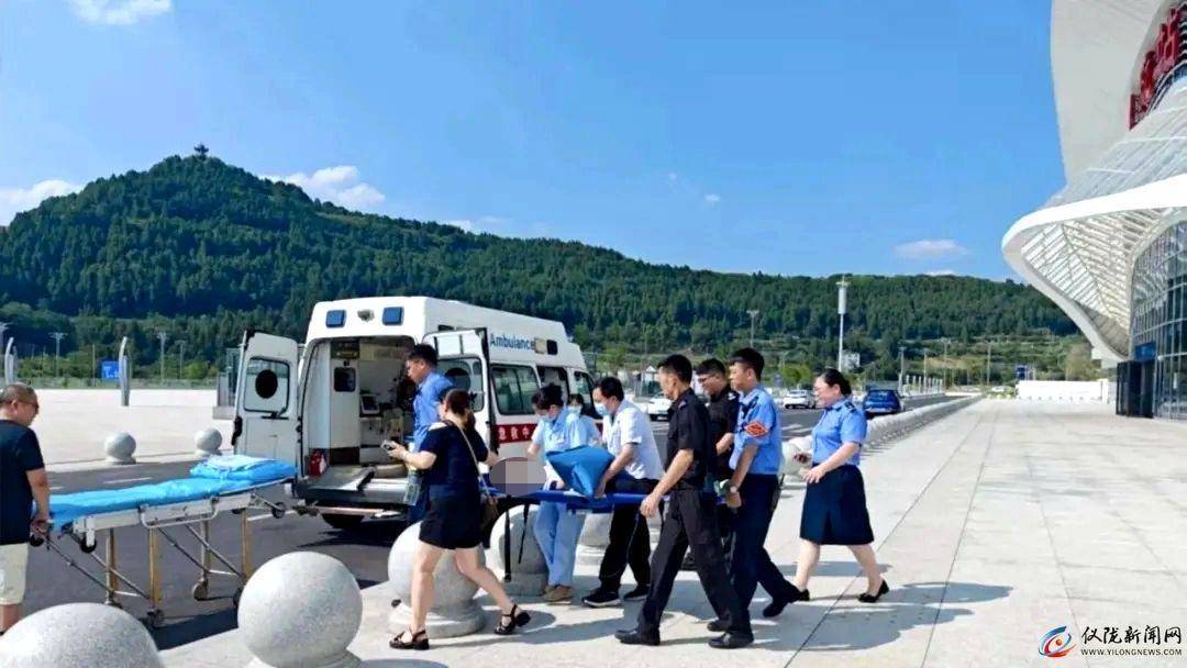 11岁男孩赶火车到成都走亲戚<strong></p>
<p>今日比特币</strong>,晕倒在站台!工作人员:被诊断为热射病,已脱险