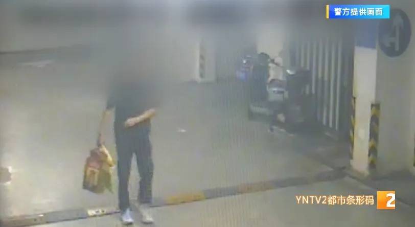 凌晨怪事！男子提着茅台袋子在车库<strong></p>
<p>如何获得比特币</strong>，翻垃圾桶竟为了.....