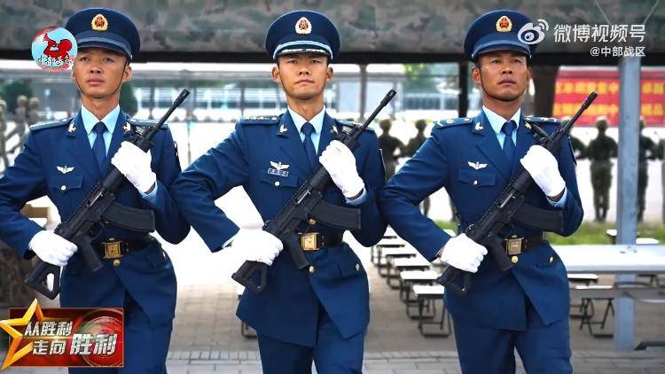 九三阅兵倒计时5天<strong></p>
<p>比特币怎么交易</strong>！空中梯队多型新机将首次受阅 队员练就“米秒不差”
