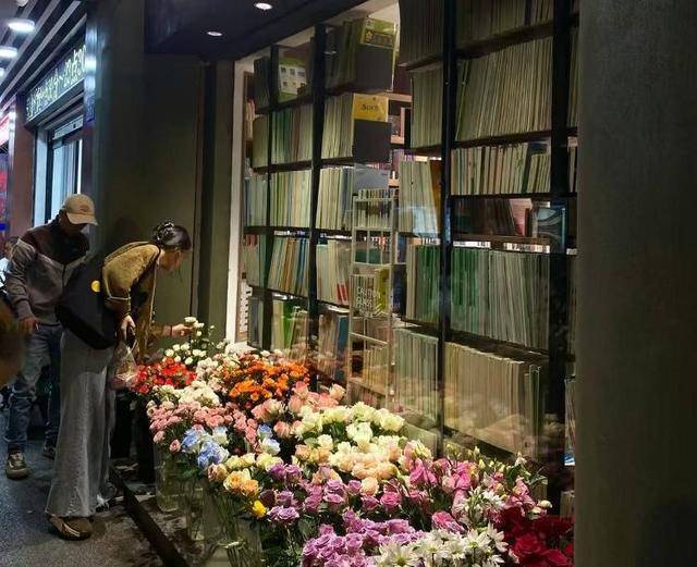 七夕不送玫瑰改送花菜<strong></p>
<p>比特币怎么交易</strong>！这一届年轻人“反套路”重新定义浪漫