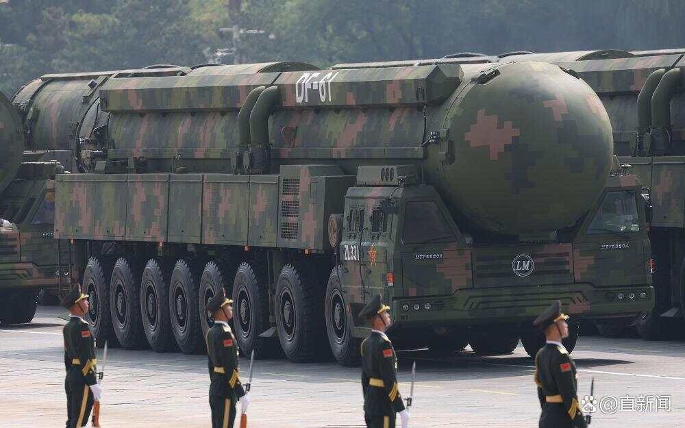 看完阅兵后军事专家感慨：知道中国军力强大<strong></p>
<p>买比特币</strong>，但没想到强到这种程度