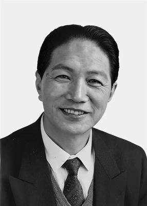 辽宁省人大常委会原副主任毕锡桢逝世<strong></p>
<p>比特币美金价格</strong>，曾任大连市委书记