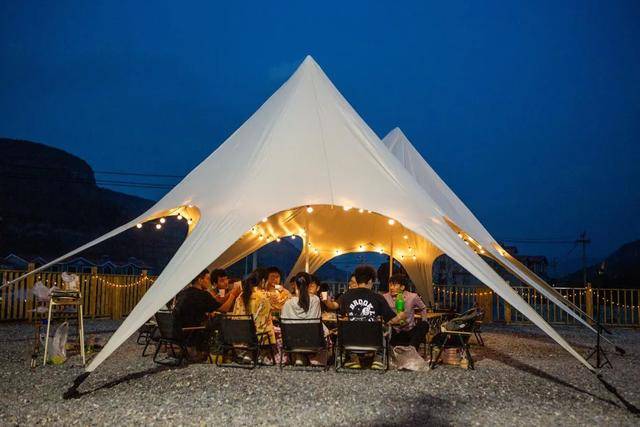 “小甜水”扎堆<strong></p>
<p>比特币美金价格</strong>,五粮液们盯上了年轻人