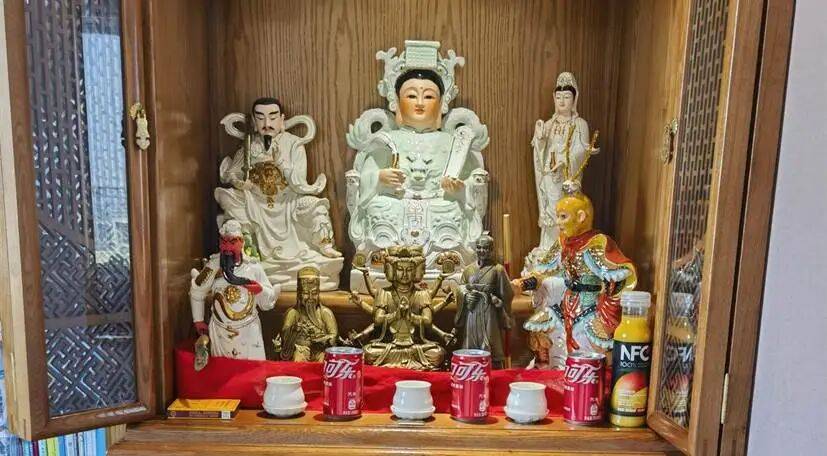 男子自称“玉皇大帝”<strong></p>
<p>比特币现价</strong>，奸淫妇女10人，敛财超500万元