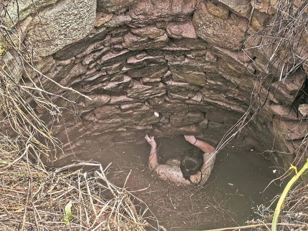 泉州坠井女子“54小时噩梦”:几条蛇爬身上<strong></p>
<p>比特币今天行情</strong>,双侧肋骨骨折!绝望时靠一个信念坚持活下来……