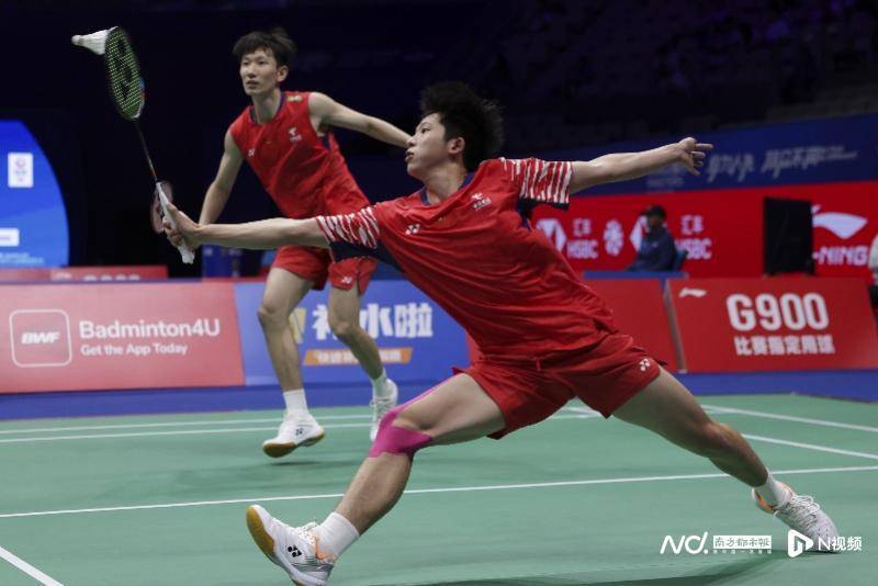 中国羽毛球大师赛于深圳开拍<strong></p>
<p>比特币今天行情</strong>,国羽首日7战4胜