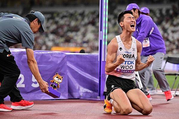田径世锦赛｜男子跳高屈居亚军<strong></p>
<p>比特币今天行情</strong>，禹相赫就是韩国田径的门面