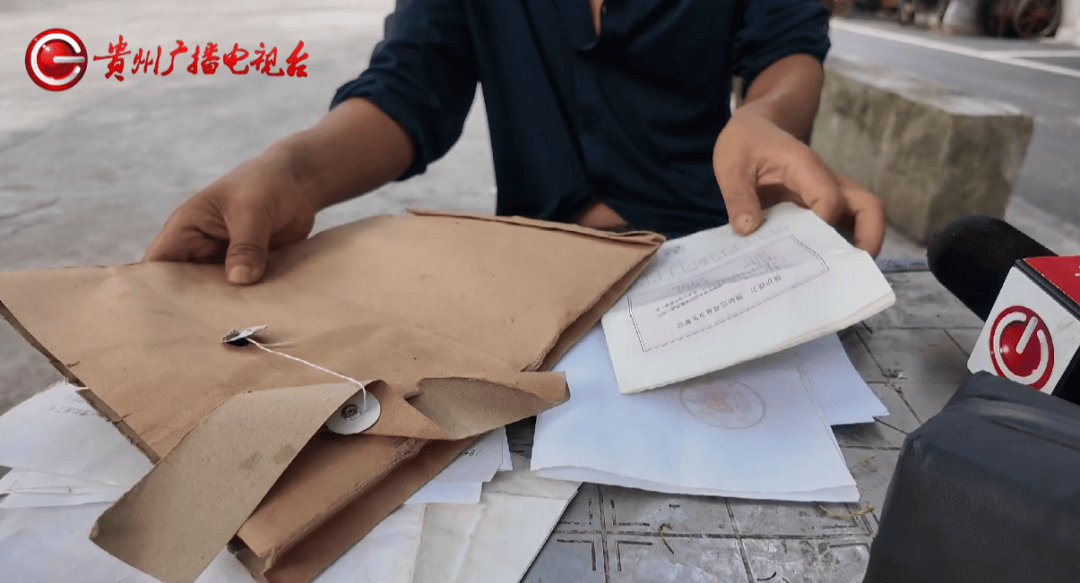 心酸!12岁男孩“独居”贵阳一安置房内<strong></p>
<p>比特币交易市场</strong>,父亲回应:迫于无奈,因为……