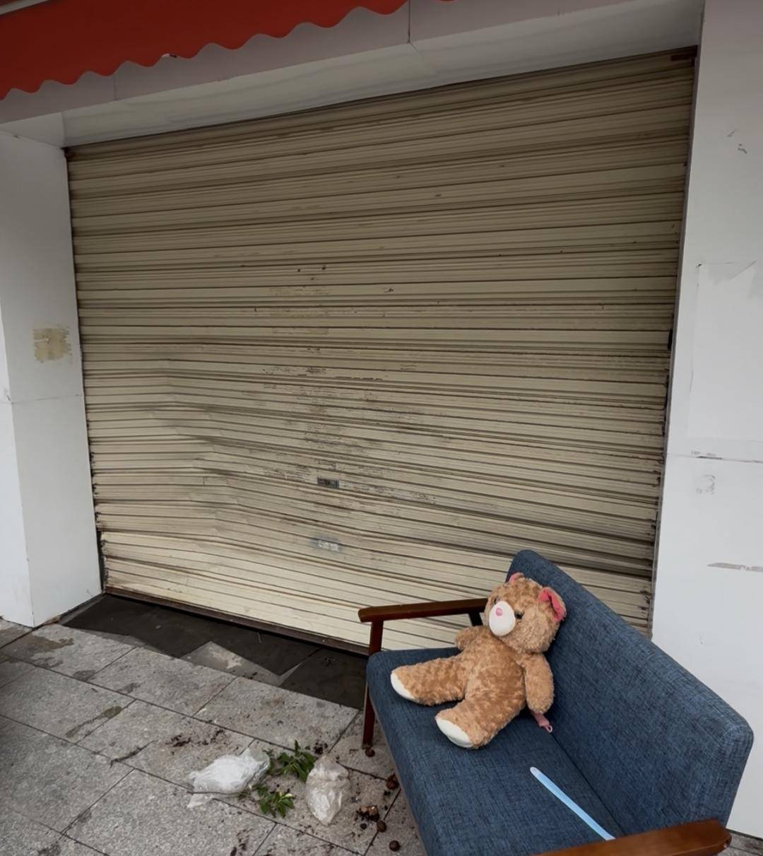 台风天珠海一司机驾越野车造浪冲破多家店玻璃<strong></p>
<p>比特币历史价格</strong>,警方:行拘10日!