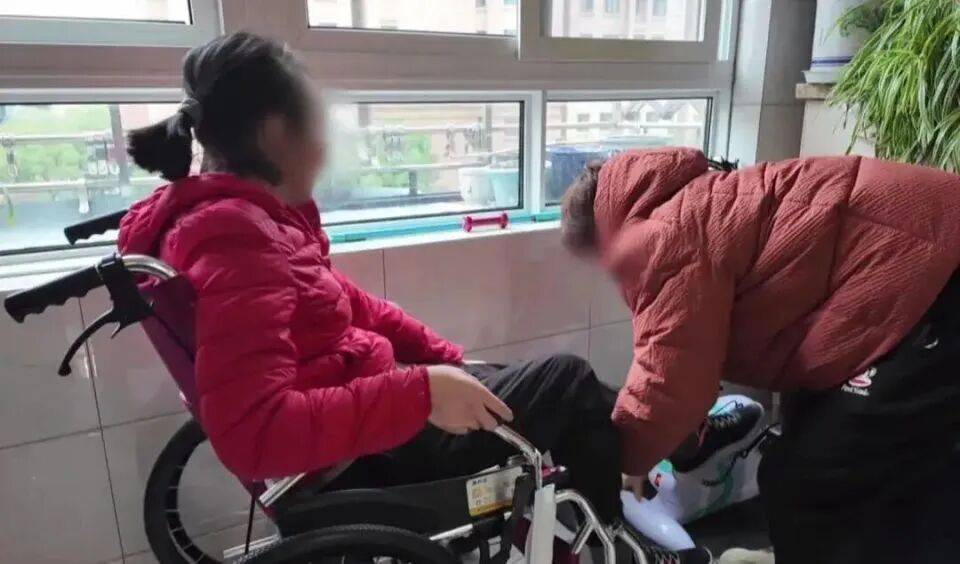 28岁妻子突发罕见病全身瘫痪<strong></p>
<p>比特币多少钱</strong>,丈夫哄骗卖婚房携款失踪,检方强势介入