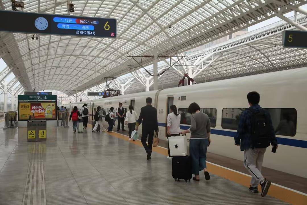 “双节”假期<strong></p>
<p>比特币多少钱</strong>,铁路青岛站预计发送旅客170万人