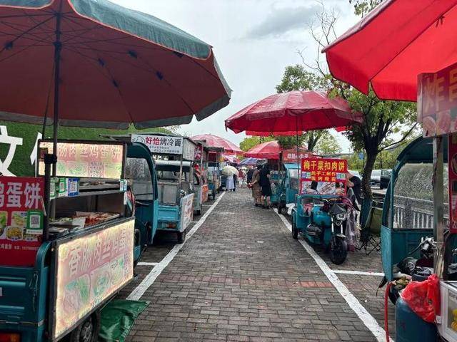 被流量砸中的“鸡排哥”：炸到中暑<strong></p>
<p>比特币多少钱</strong>，每天睡三四个小时，怕辜负顾客不舍得休息