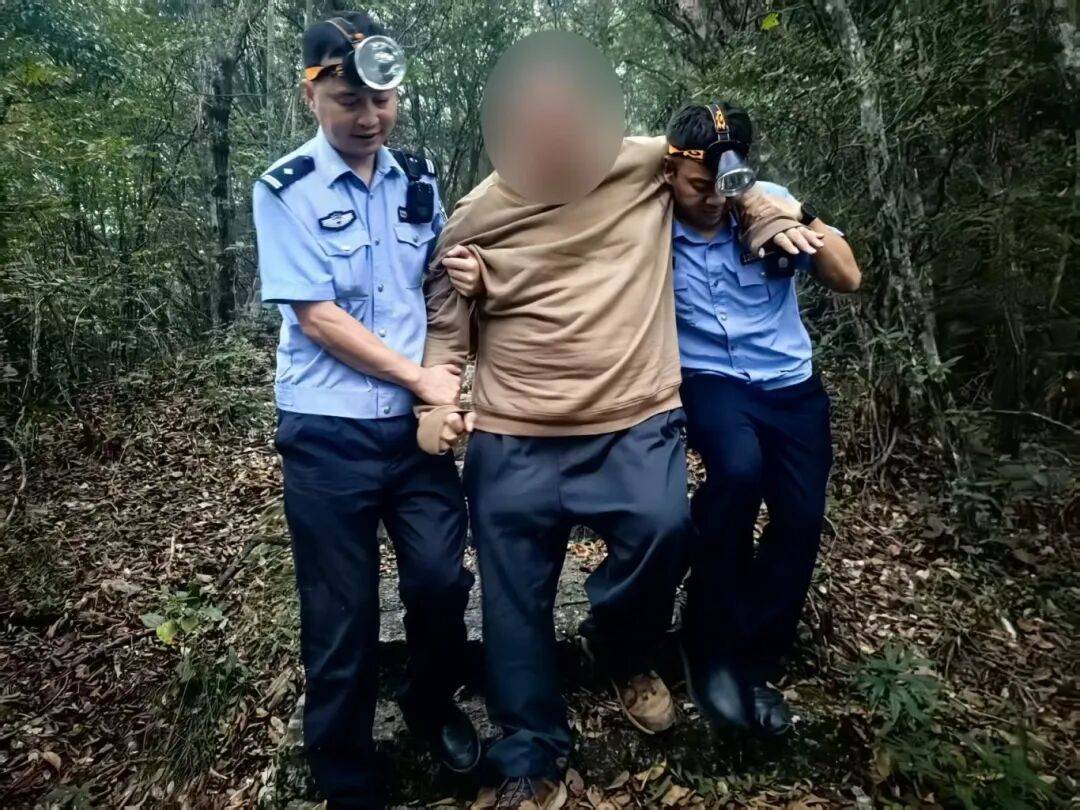 杭州一山脚下<strong></p>
<p>比特币人民币</strong>,网约车司机报警!从清晨等到深夜,未等到乘客下山……紧急搜救!