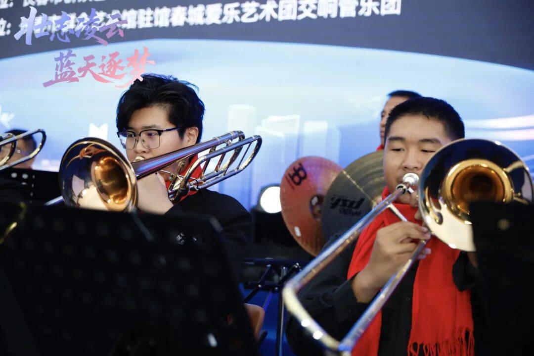 DNA彻底动了!全场跟唱<strong></p>
<p>比特币人民币</strong>,这氛围太顶了!