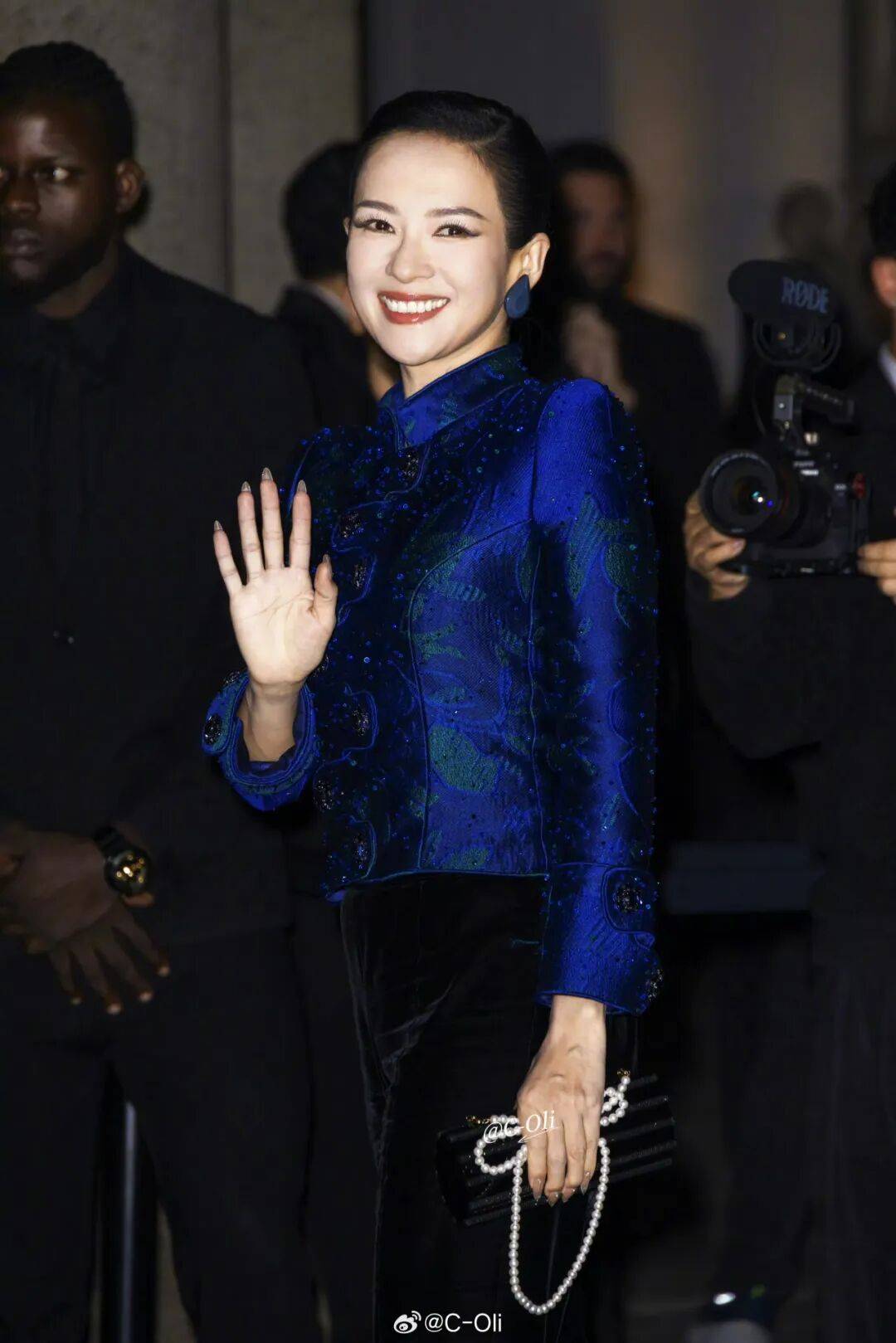 时装周上的女明星<strong></p>
<p>比特币人民币</strong>，秋冬氛围感一键封顶！