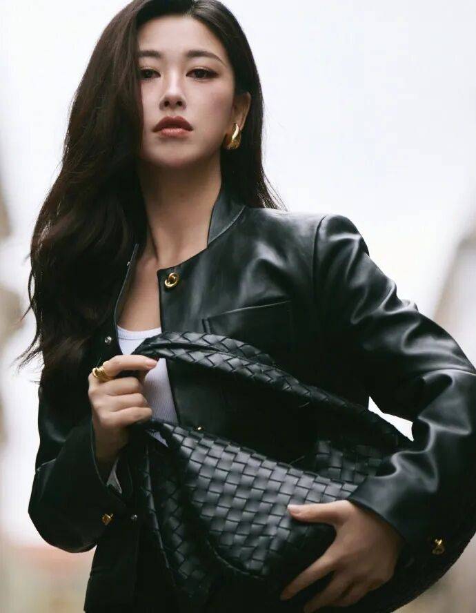 时装周上的女明星<strong></p>
<p>比特币人民币</strong>，秋冬氛围感一键封顶！