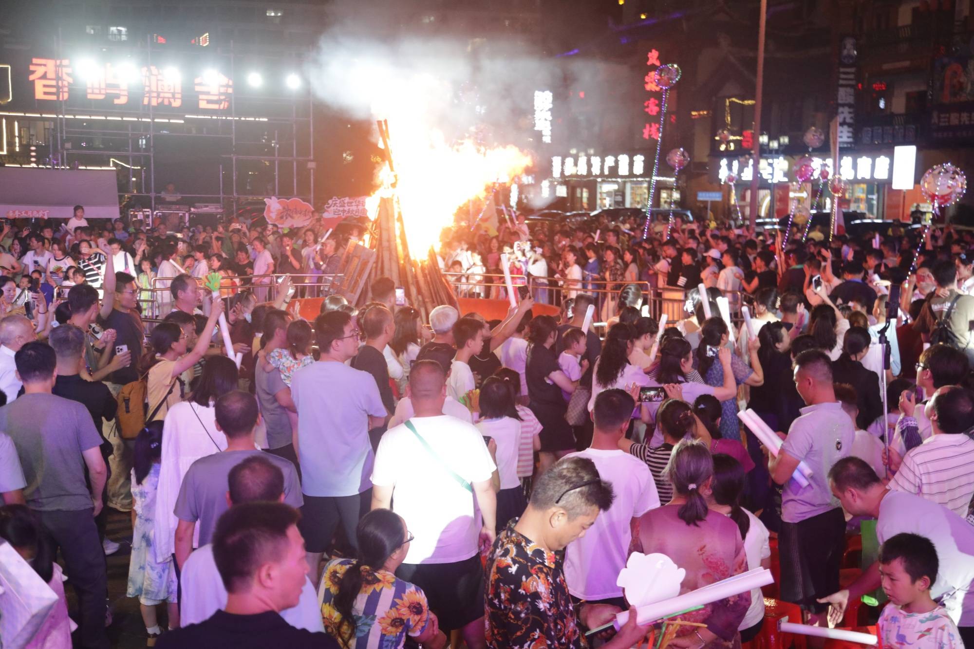 月映火塘 悦唱荔波<strong></p>
<p>比特币最高价格</strong>!这场中秋音乐晚会点燃团圆夜