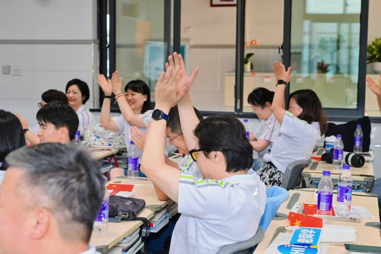 那个让老师骄傲的“调皮”班级！30年同学聚会<strong></p>
<p>比特币今日最新价格行情</strong>，还伴有一封来自贵州的感谢信