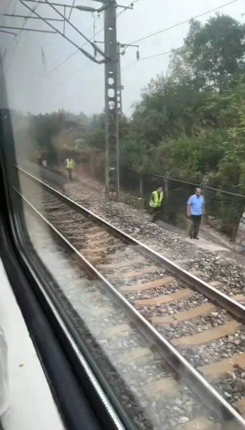 湖北一列车撞上野猪致停运<strong></p>
<p>比特币现在价格</strong>，铁路局：野猪已无害化处理，列车正常运行；附近曾发生多起野猪伤人事件