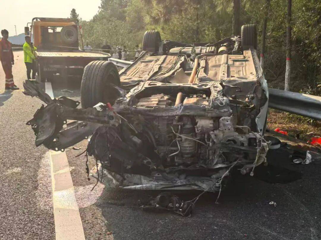 “我撒谎天打雷劈!”男子高速突然强行变道致翻车<strong></p>
<p>比特币现在价格</strong>,反诬赖对方