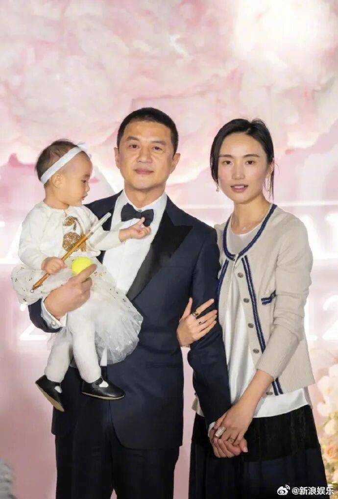 李亚鹏官宣与海哈金喜离婚:已经办理了离婚手续<strong></p>
<p>比特币历年价格</strong>,孩子跟随母亲生活,由双方抚养