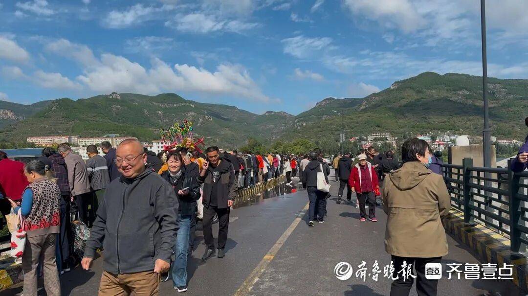 “鱼多得数不过来<strong></p>
<p>比特币历年价格</strong>,一网子下去能捞好几条”济南锦绣川水库开闸放水,大量鲢鱼被冲出,工作人员:禁止捕捞!