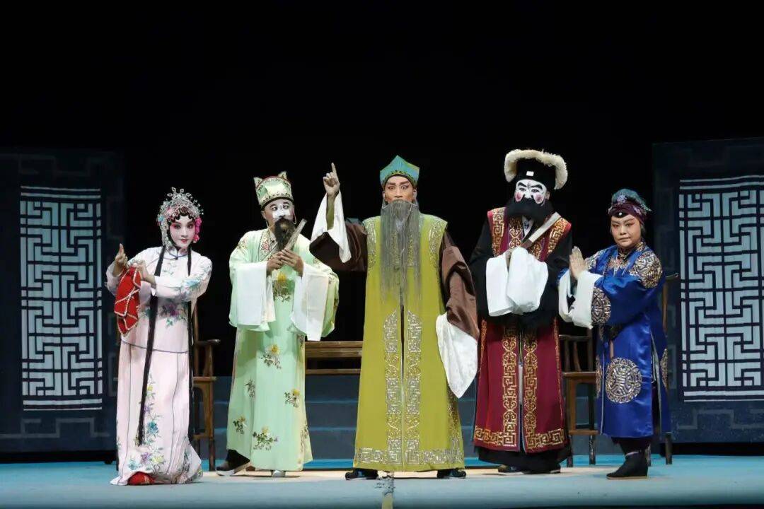 展现云南传统戏曲魅力<strong></p>
<p>2015年比特币价格</strong>！玉溪作品《先生好茶》亮相全国舞台