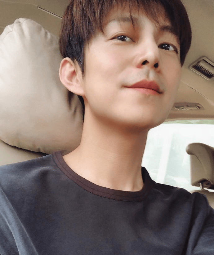 51岁何炅坦言:精力大不如前<strong></p>
<p>购买比特币</strong>,我现在特别痛苦,又近视又老花