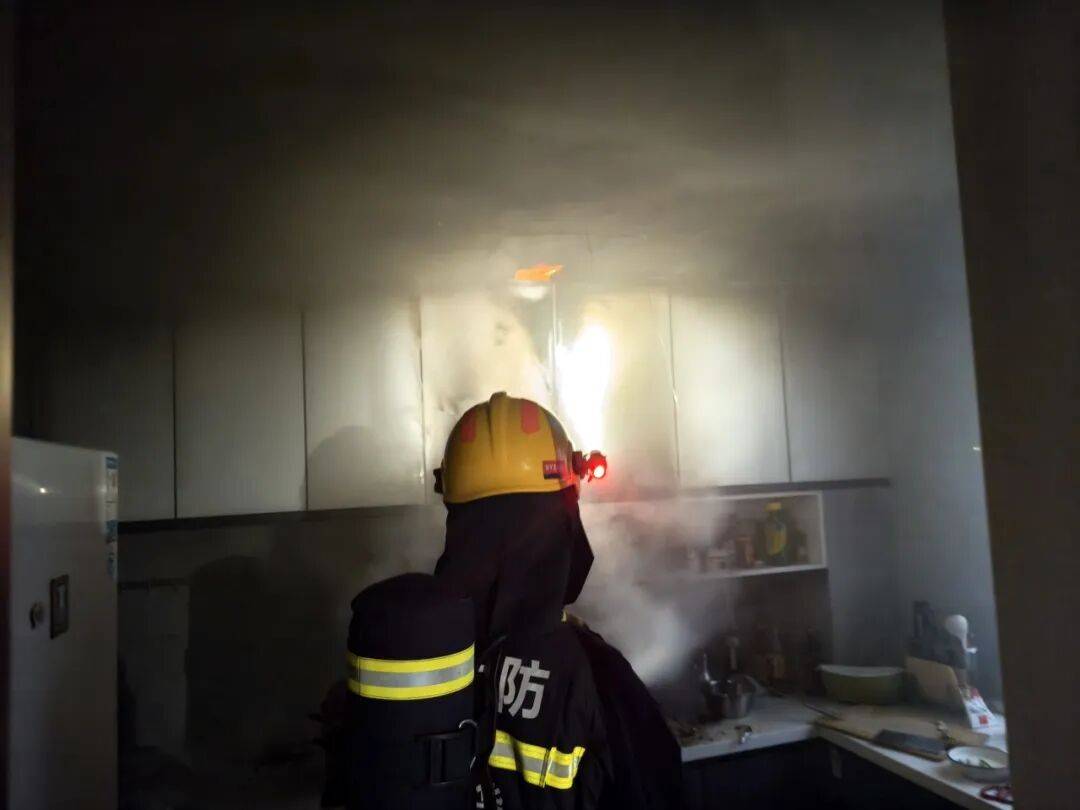 以案为鉴 | 家中起火前<strong></p>
<p>购买比特币</strong>,他们都曾接到一通电话……