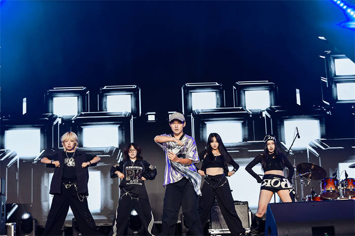 活力唱响青春经济<strong></p>
<p>比特币视频</strong>,第四届青春上海大学生音乐节绽放南上海科创中心