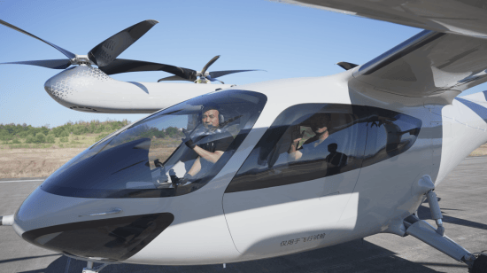 创始人同乘<strong></p>
<p>比特币交易所</strong>!时的科技完成全球首个吨级eVTOL载多人飞行试验