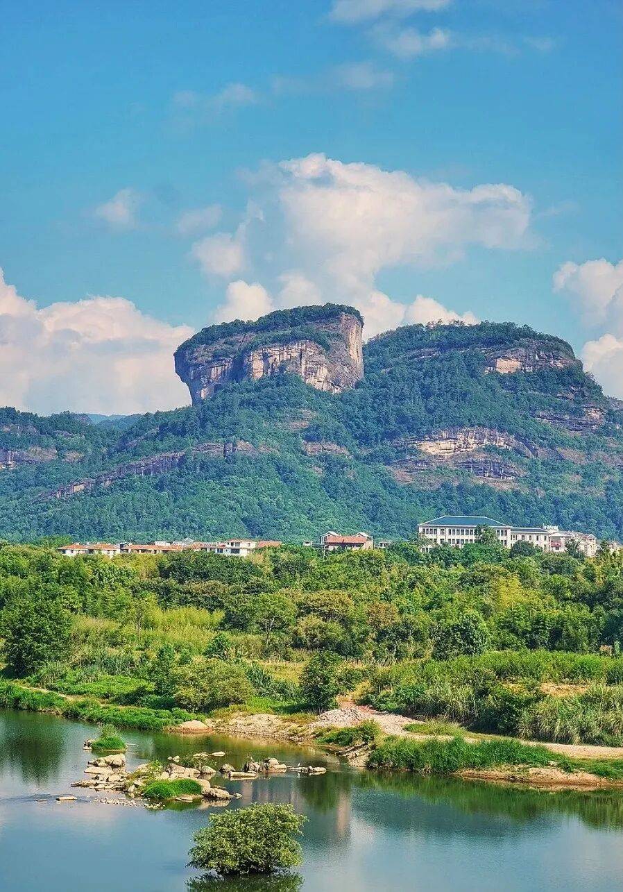 为什么年轻人迷上了爬山? | 秋高气爽<strong></p>
<p>比特币交易所</strong>,是时候出发了→