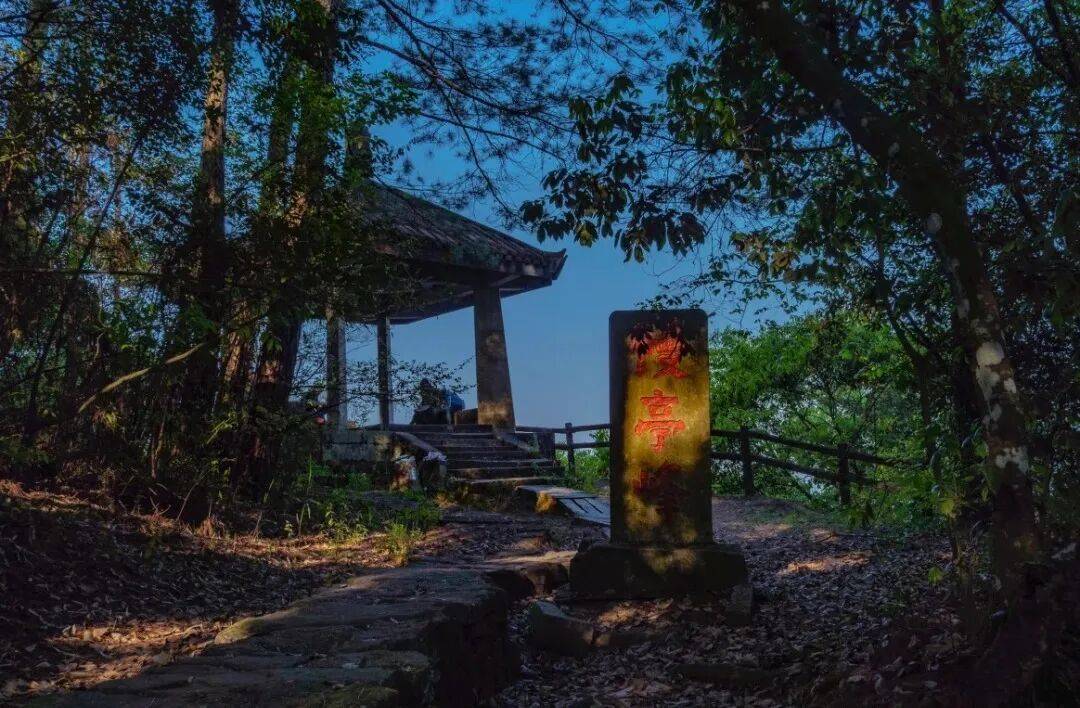 为什么年轻人迷上了爬山? | 秋高气爽<strong></p>
<p>比特币交易所</strong>,是时候出发了→