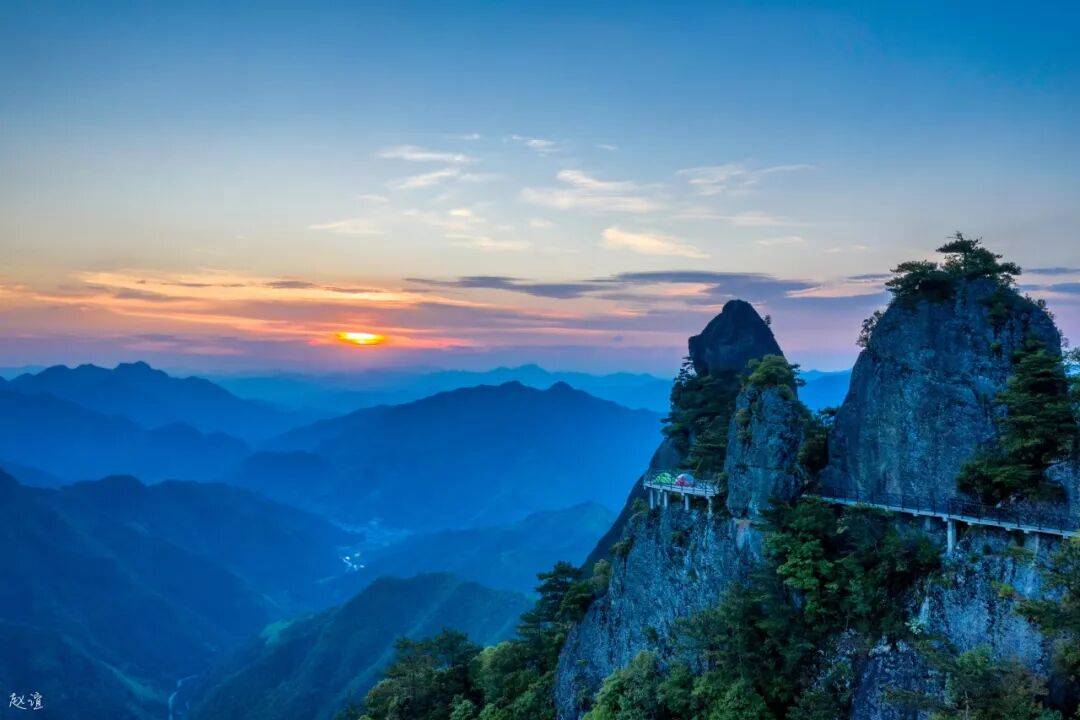 为什么年轻人迷上了爬山? | 秋高气爽<strong></p>
<p>比特币交易所</strong>,是时候出发了→