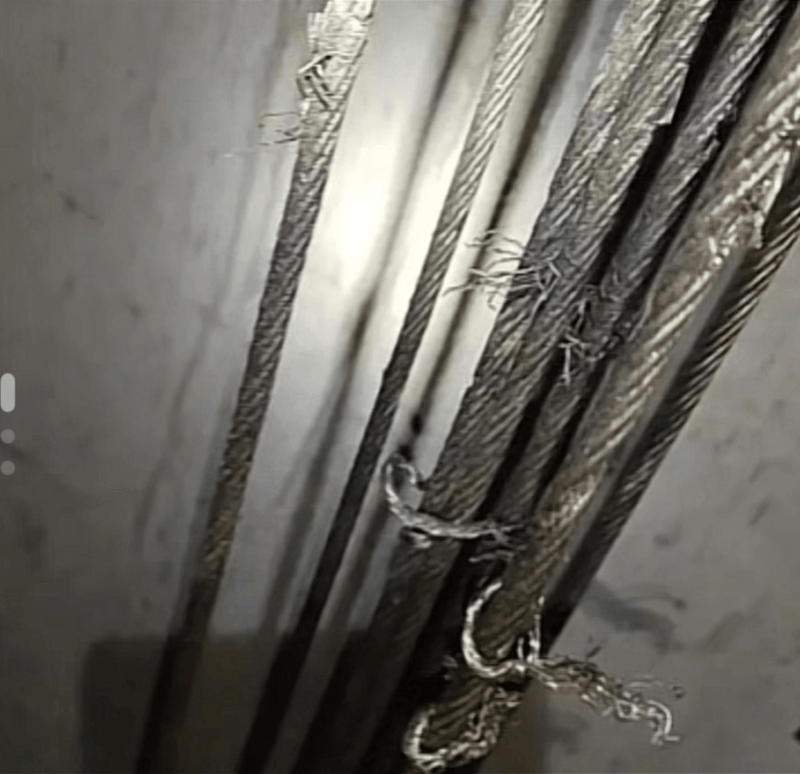 呼和浩特一小区23部电梯钢绳遭破坏<strong></p>
<p>一个比特币多少钱</strong>,两人被刑拘!正抢修