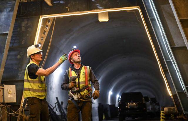 青年说 | 到中亚<strong></p>
<p>比特币目前价格</strong>，奔赴一场激动人心的“探秘”