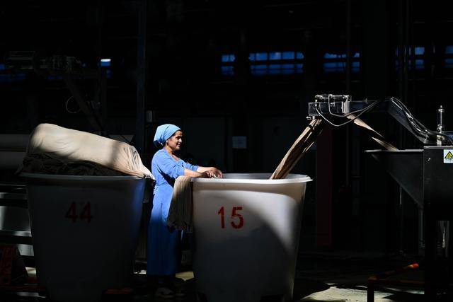 青年说 | 到中亚<strong></p>
<p>比特币目前价格</strong>，奔赴一场激动人心的“探秘”