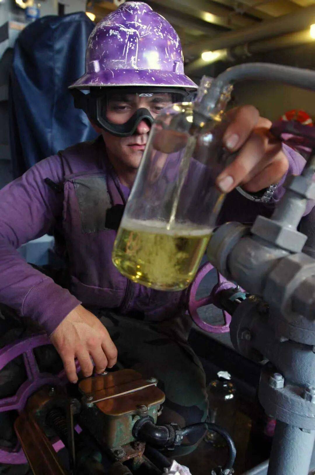 美海军在南海连摔两架飞机<strong></p>
<p>比特币最新价</strong>,因电磁攻击?中国军号发文