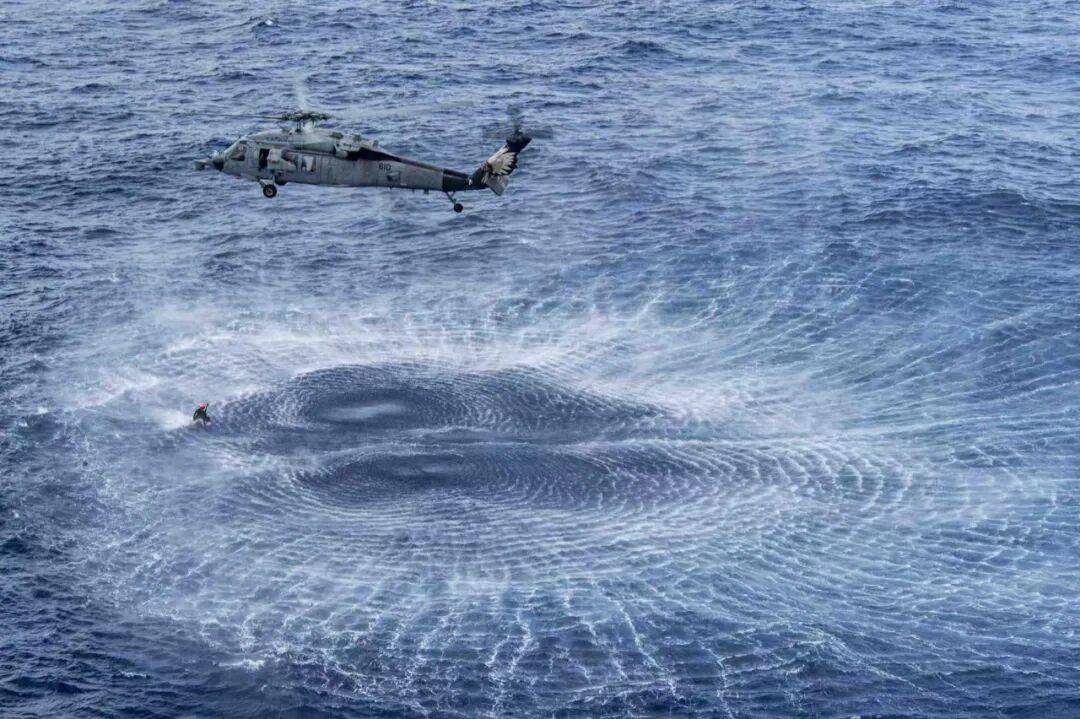 美海军在南海连摔两架飞机<strong></p>
<p>比特币最新价</strong>,因电磁攻击?中国军号发文