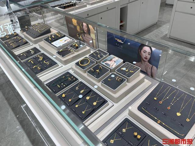 大盘金价跌破900元/克<strong></p>
<p>比特币最新价</strong>,长沙市场“销售热”与“回收潮”并行