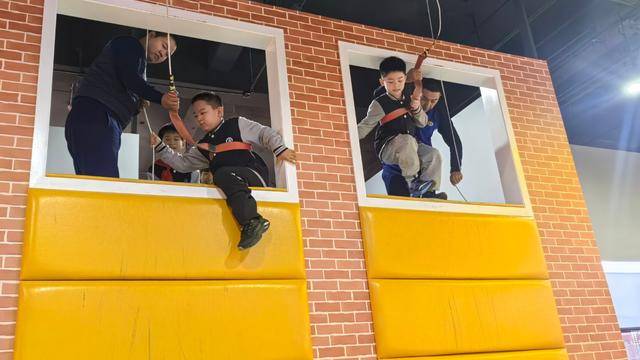 “泉民消防<strong></p>
<p>比特币最新价</strong>,生命至上”山东师范大学附属小学2024级7班雏鹰小队活动举行